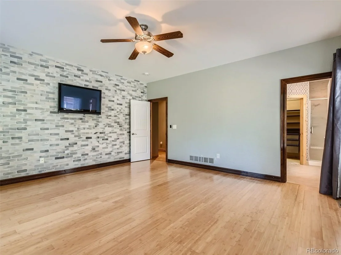 Photo of 9654 Remington Ave