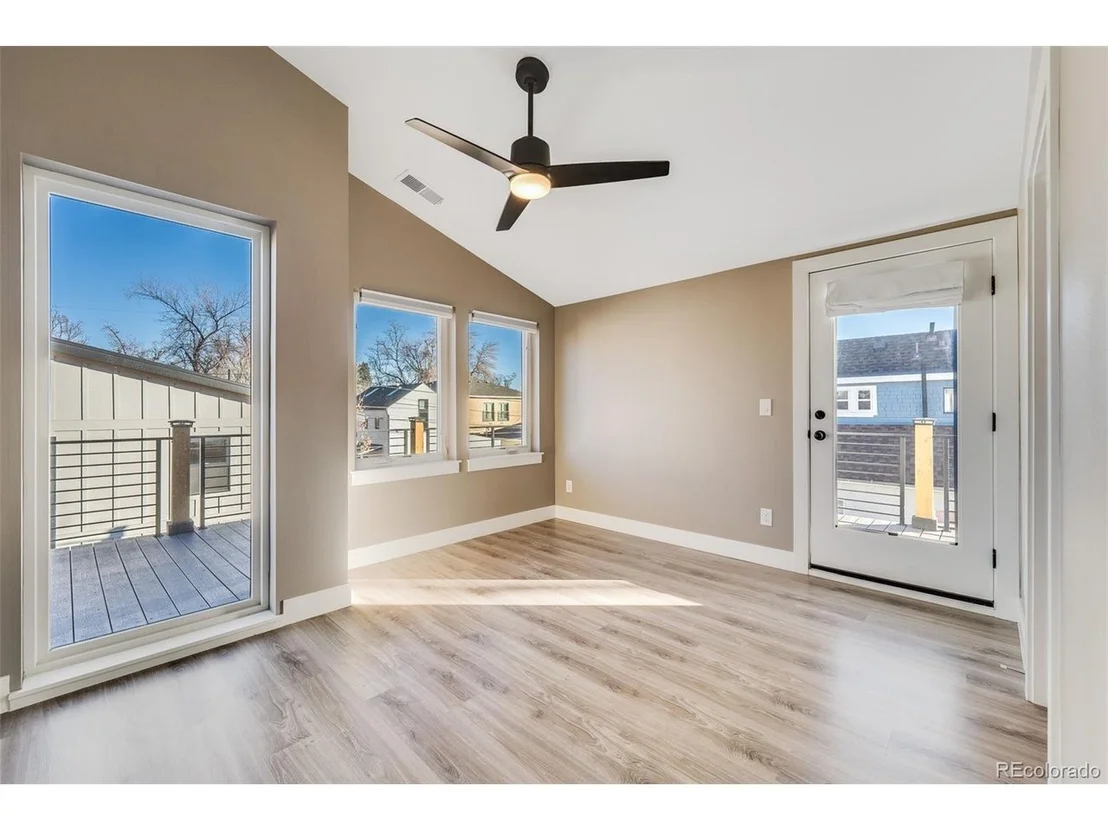 Photo of 3880 Sheridan Blvd