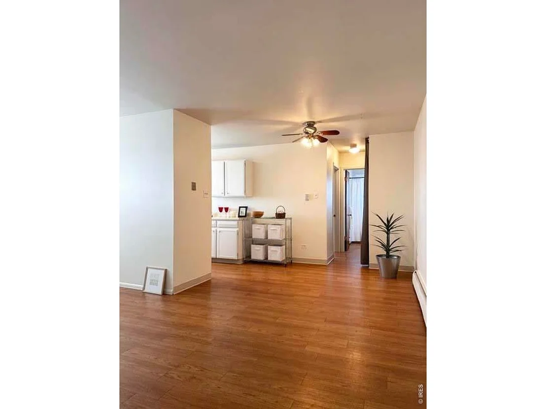 Photo of Unit 308 at 830 20th St