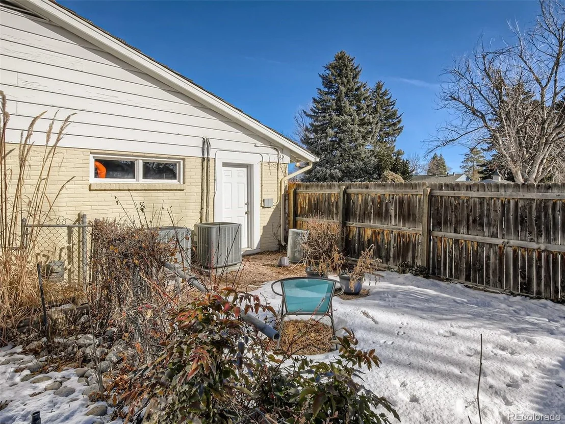 Photo of 201 Locust Ln
