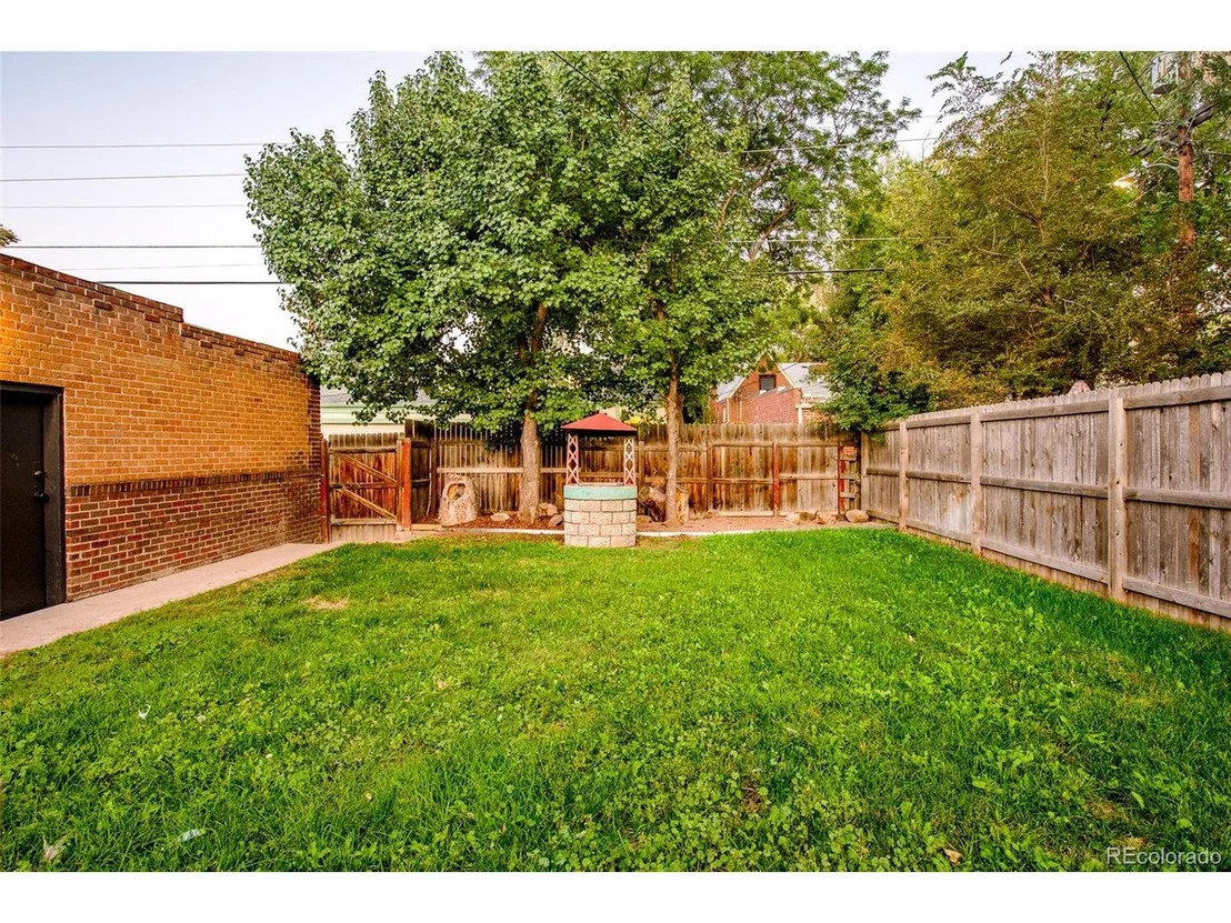 Photo of 1376 Clermont St