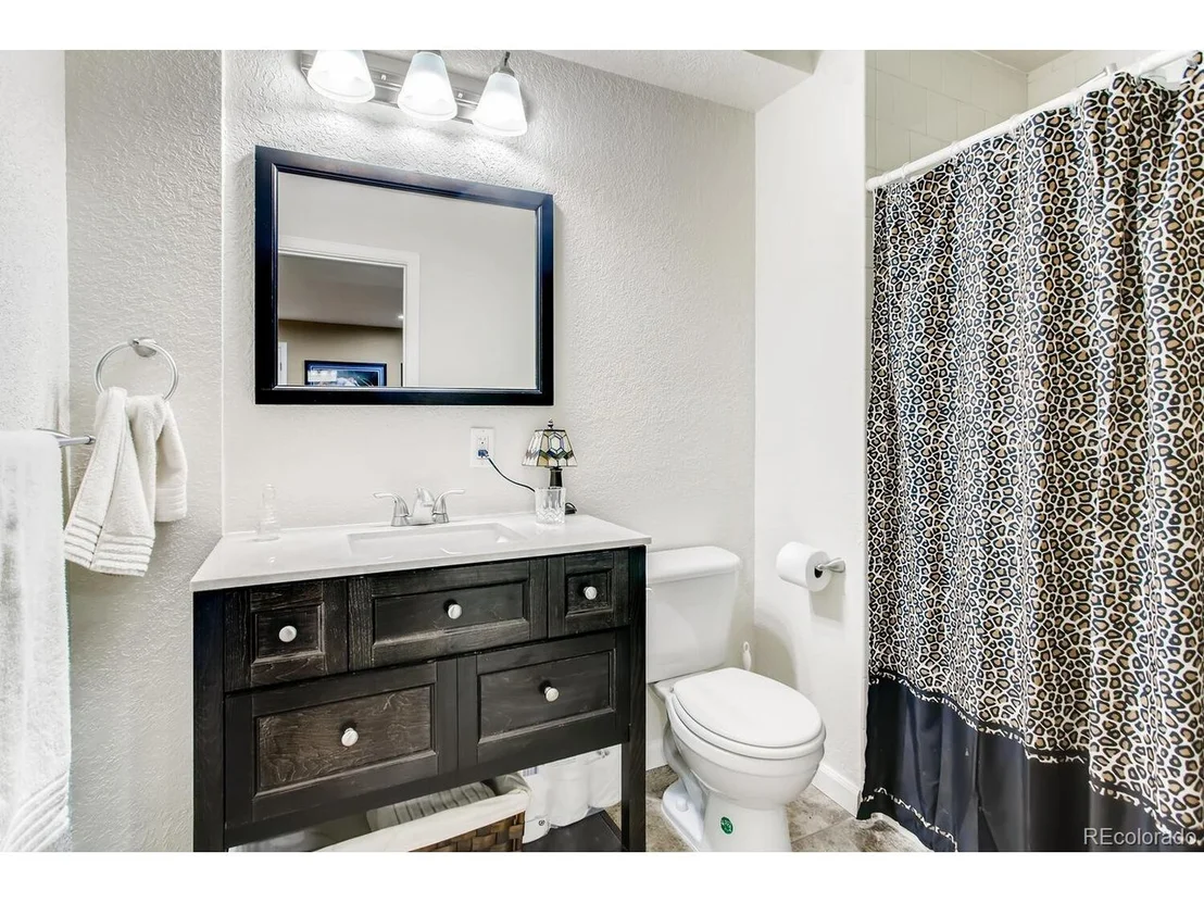 Photo of 5974 Stagecoach Ave