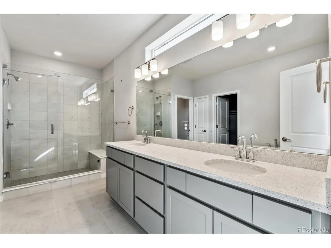 Photo of 1400 Colony Dr
