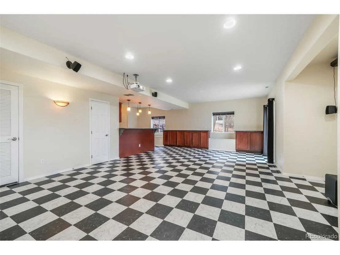 Photo of 15656 Paiute Cir