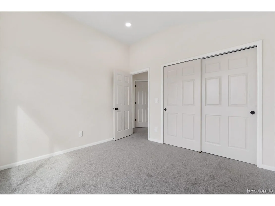 Photo of 3055 E 133rd Cir