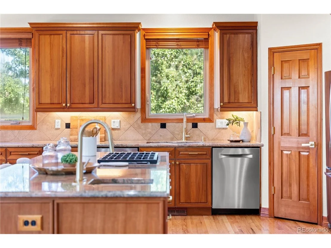 Photo of 5129 Shade Tree Ln