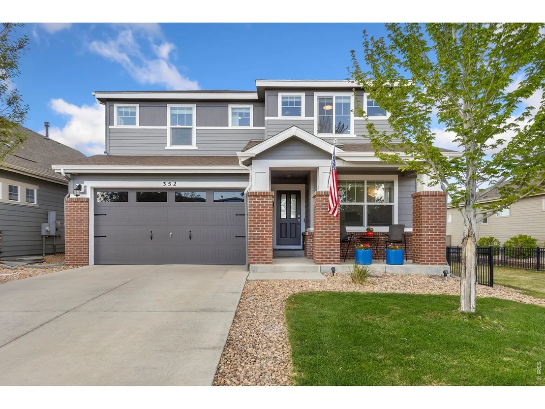 Photo of 352 Baja Dr
