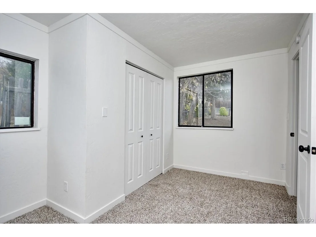 Photo of 735 N Hooker St