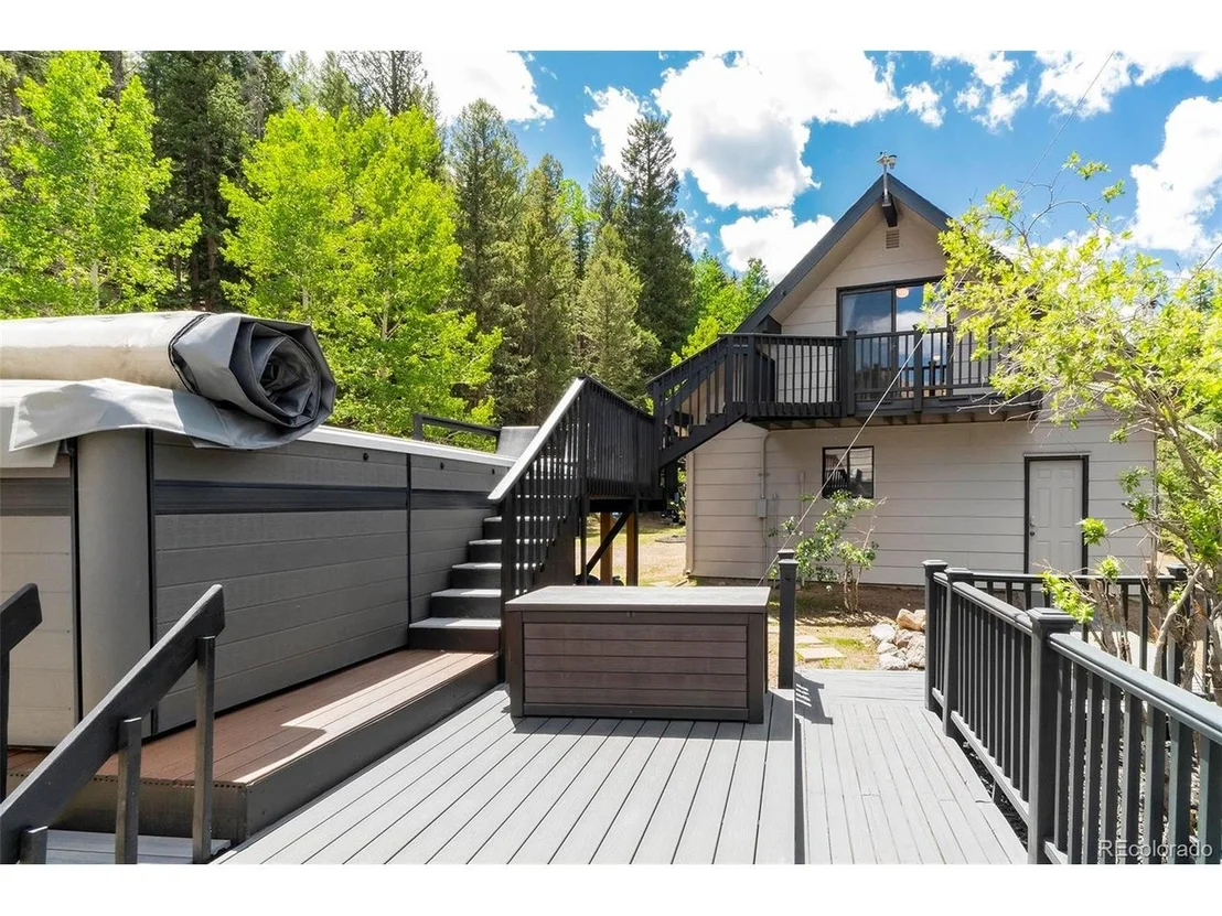 Photo of 1064 Apex Valley Rd