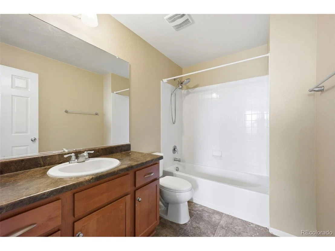 Photo of 42007 Westchester Cir