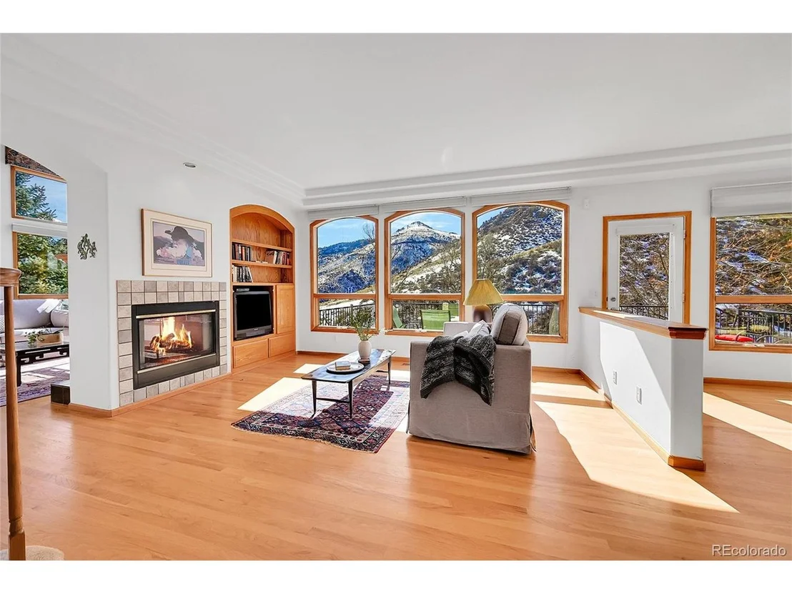 Photo of 439 Canyon Point Cir