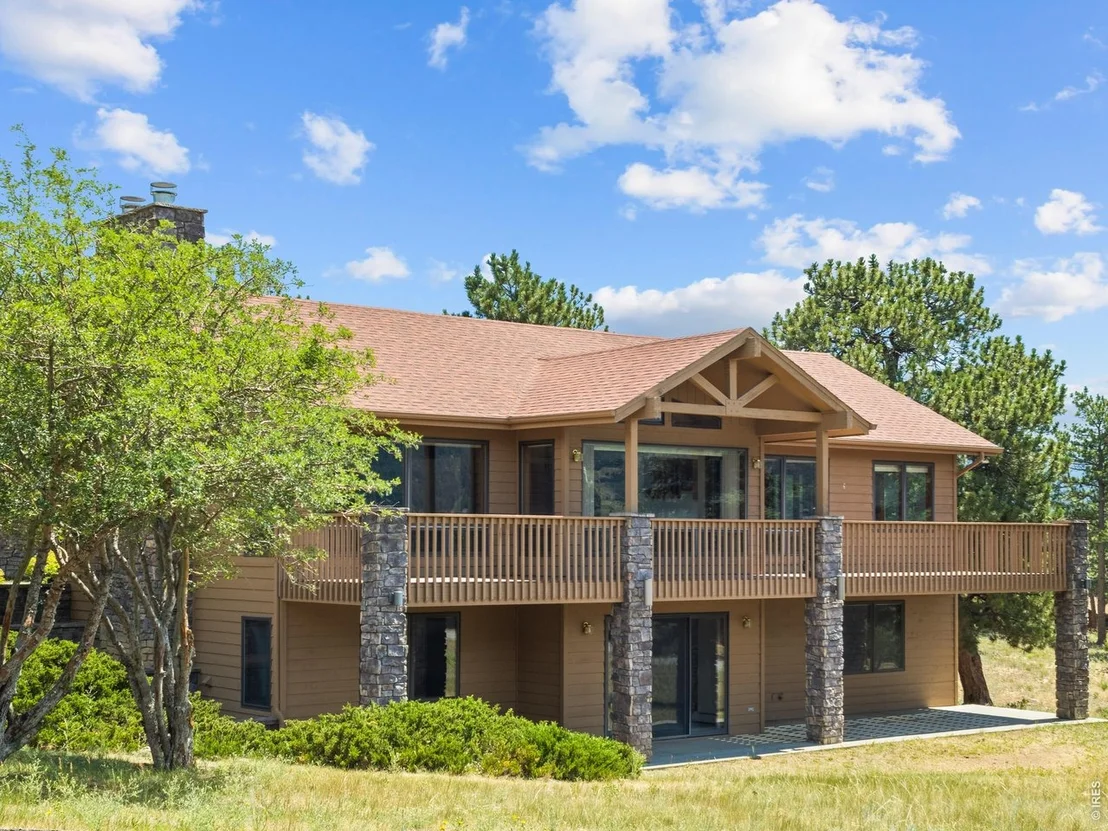Photo of 650 Summit Dr
