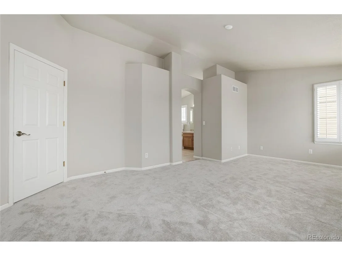Photo of 10039 Blackbird Cir