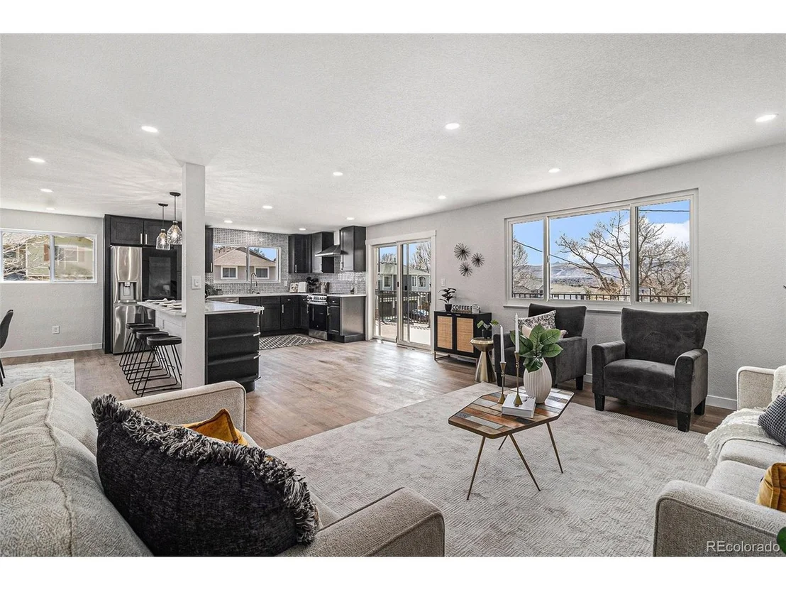 Photo of 6711 Field St