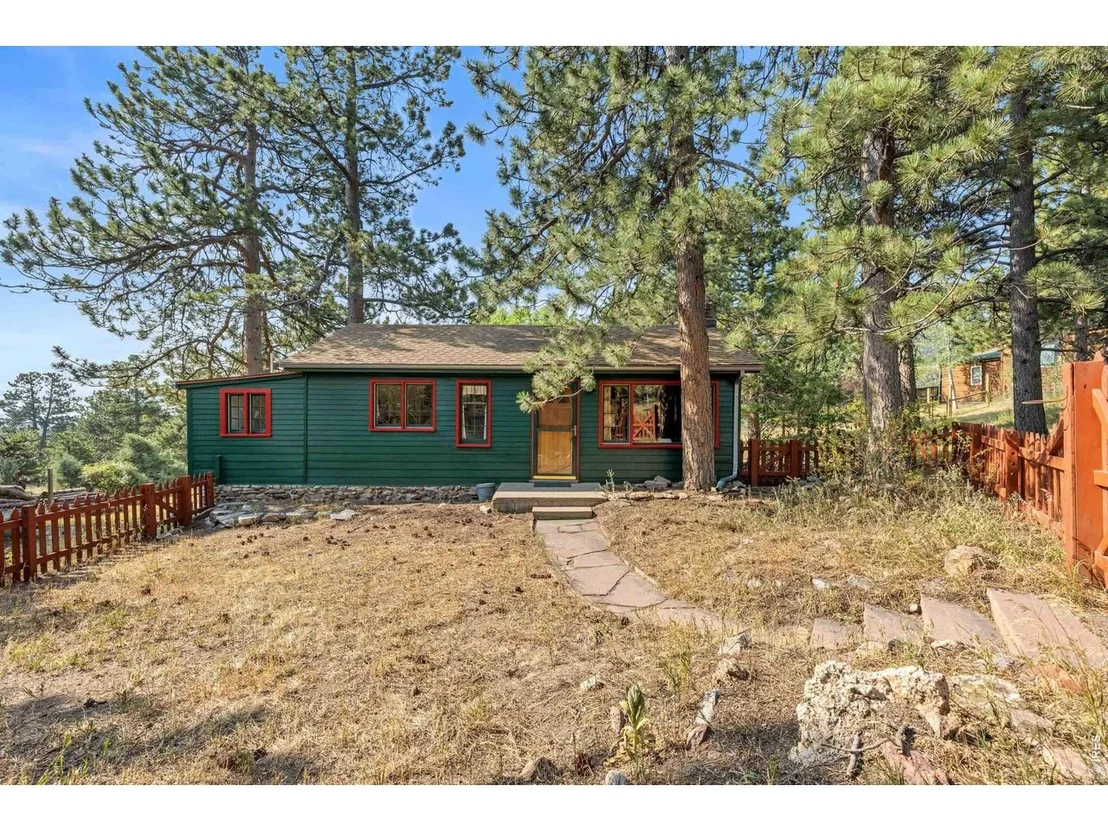 Photo of 32048 Highway 72