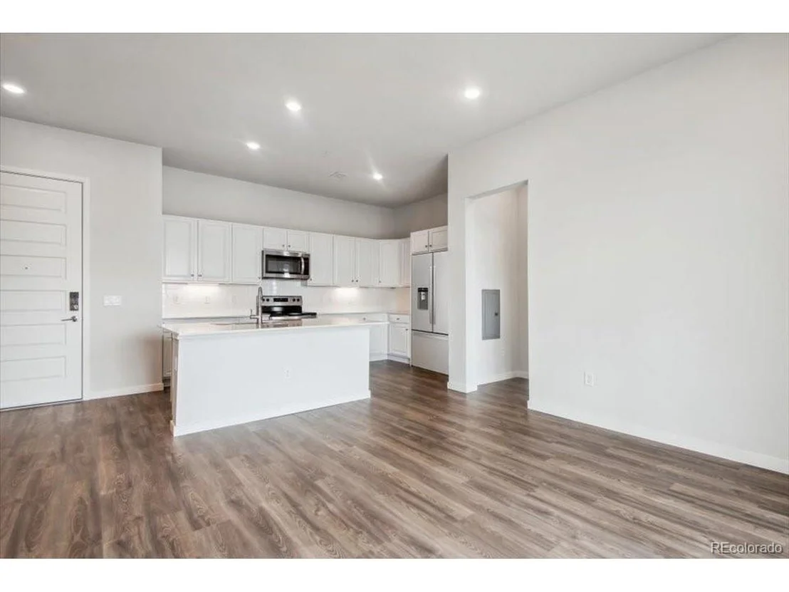 Photo of Unit 1403 at 487 Interlocken Blvd
