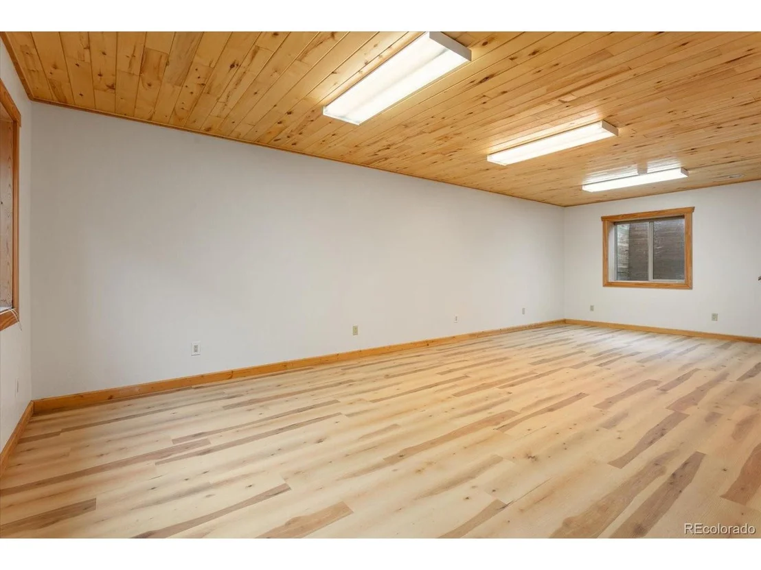 Photo of 734 W 2nd St