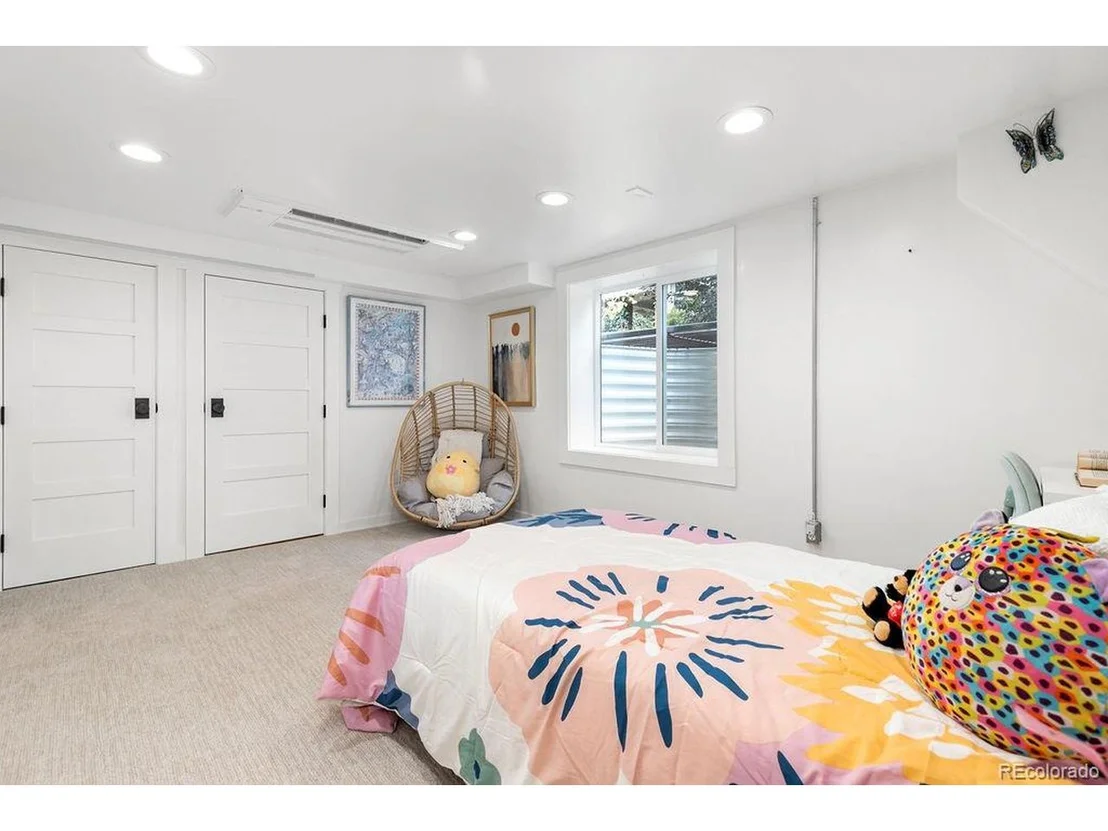 Photo of 3036 W 40th Ave