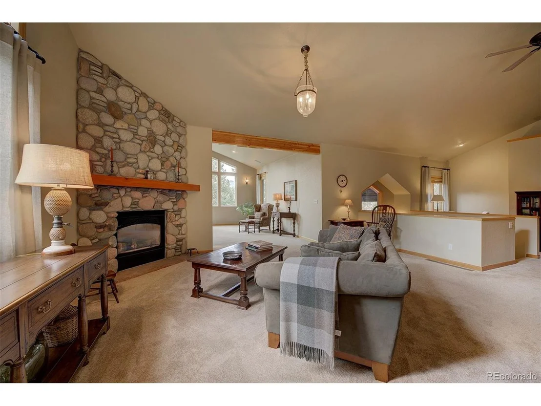 Photo of 990 Elk Valley Dr