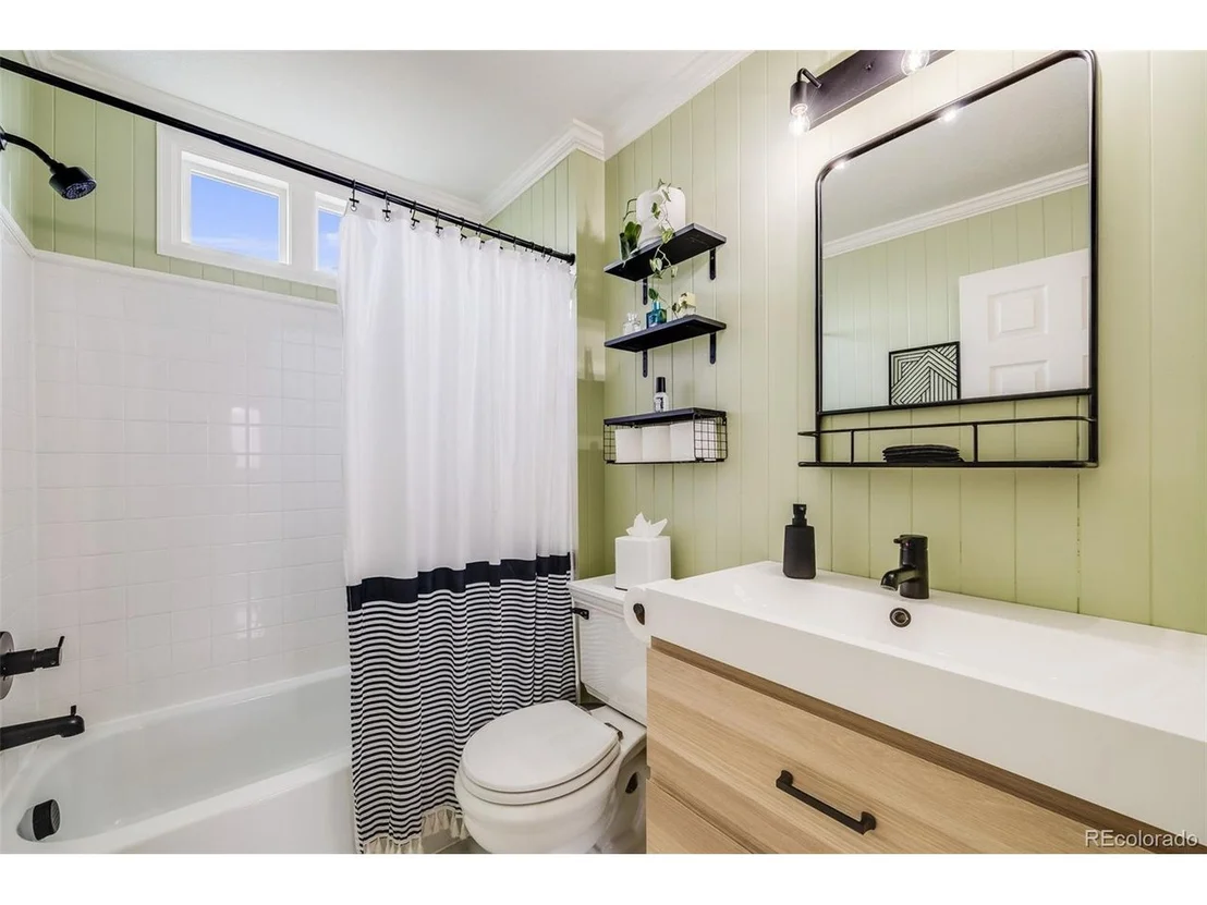 Photo of 1495 Hummingbird Cir