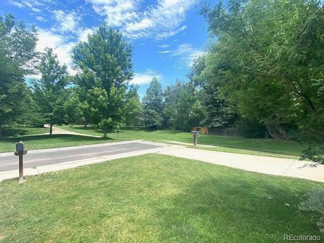 Photo of 3664 Roundtree Ct