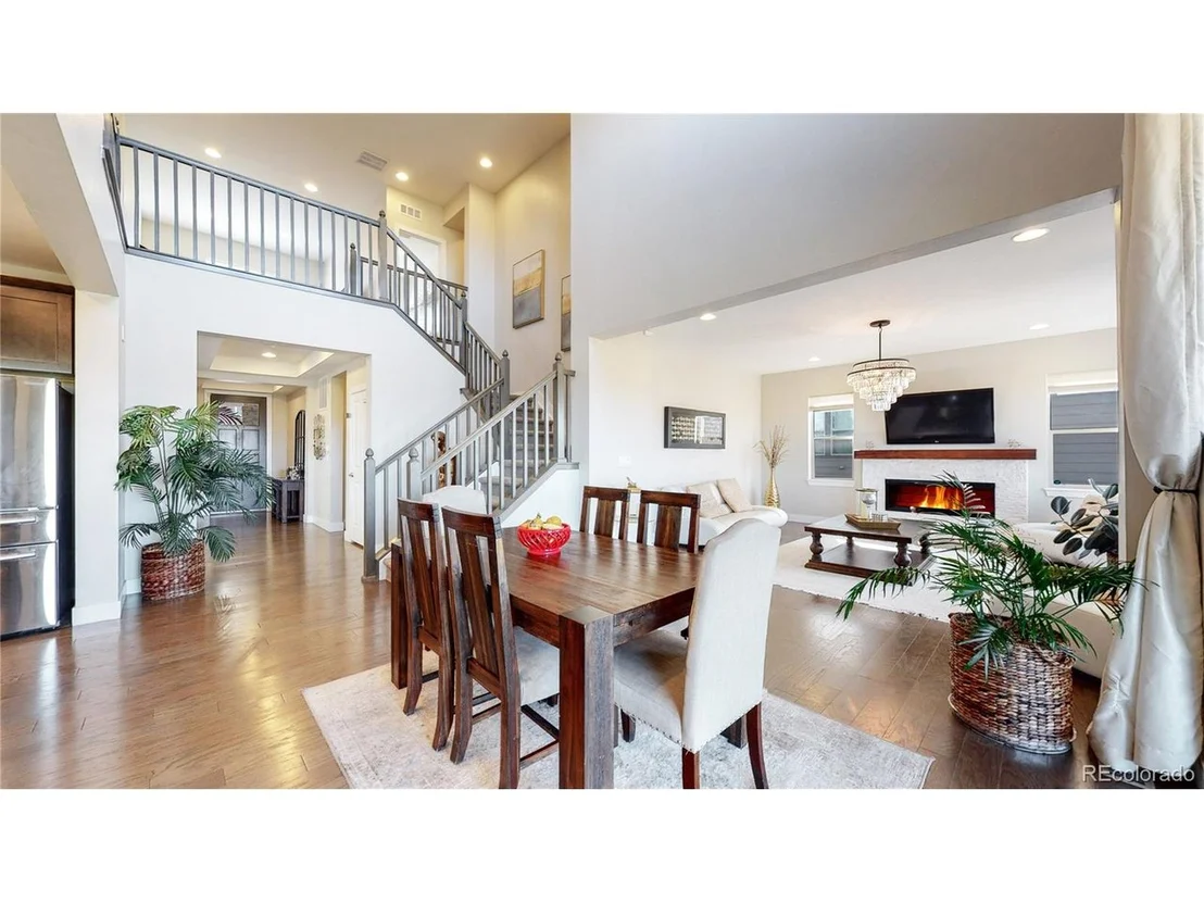 Photo of 16619 Prospect Ln