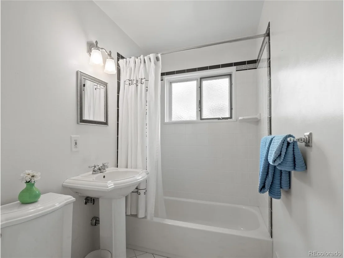 Photo of 324 Goldco Cir