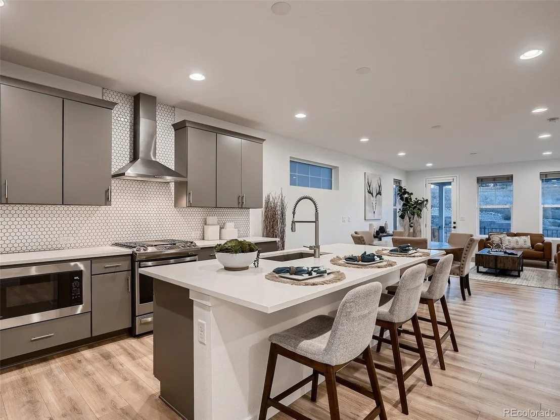 Photo of 11025 Sunshimmer Cir