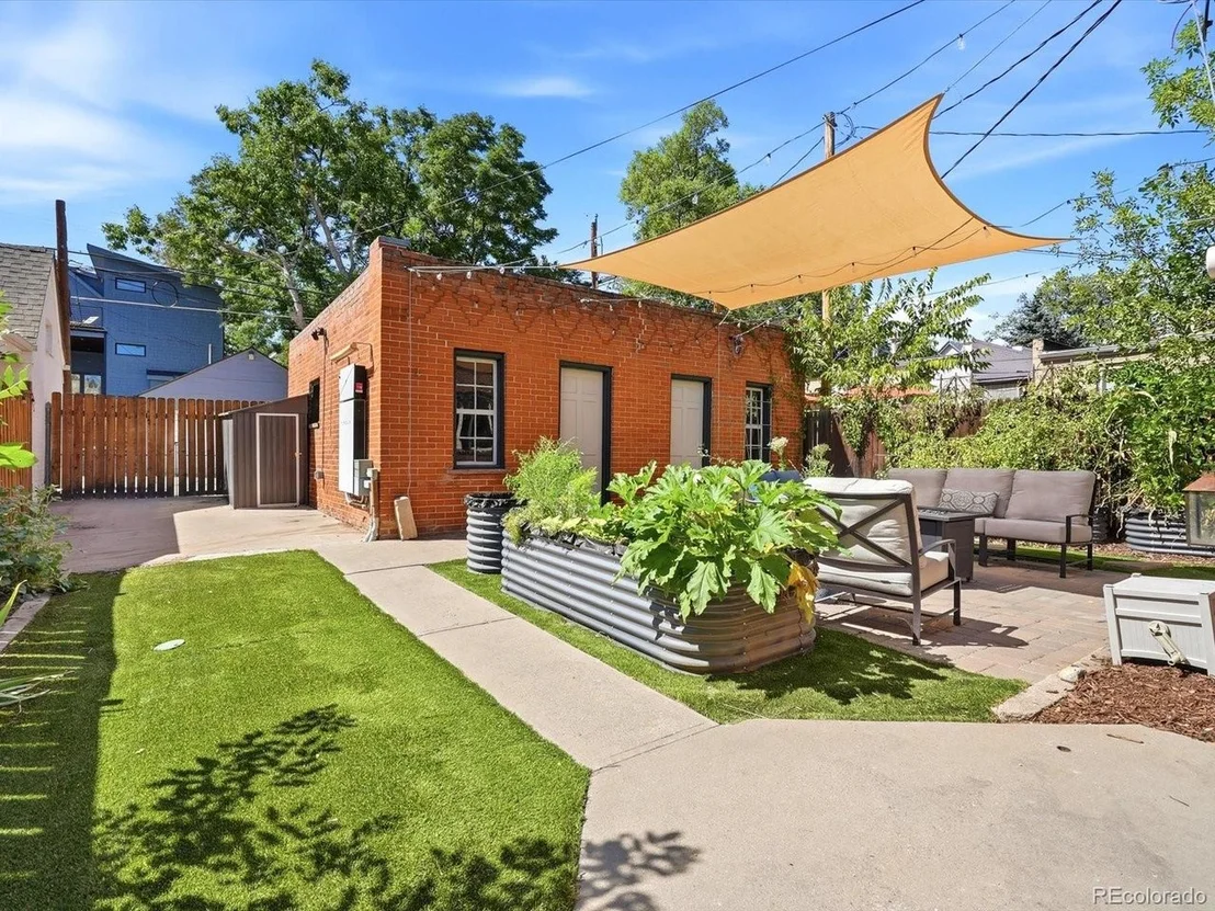 Photo of 3131 Meade St