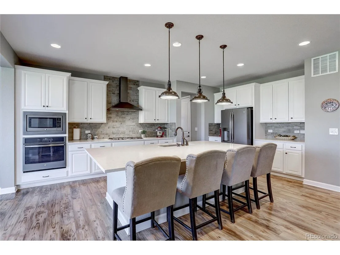 Photo of 15137 Vine Way