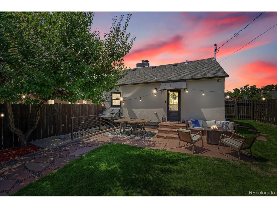 Photo of 2936 Sheridan Blvd