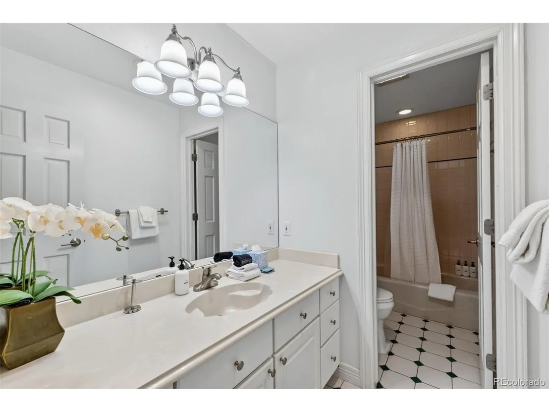 Photo of 162 High Meadow Dr