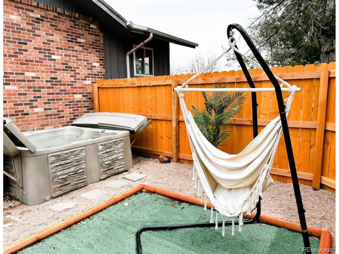 Photo of 111 Juniper Dr