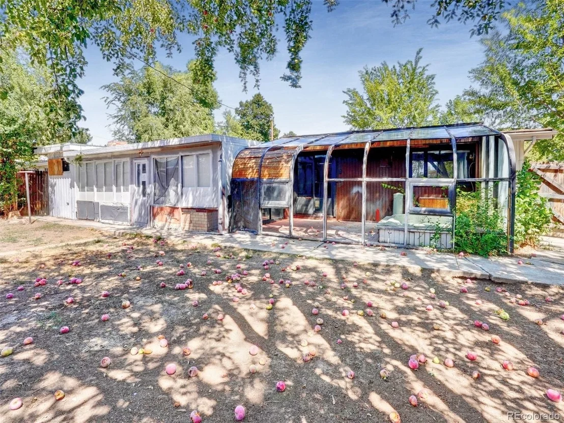 Photo of 7789 Greenleaf Ln