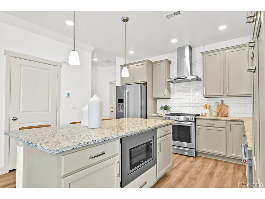 Photo of 5738 Urban Ctr