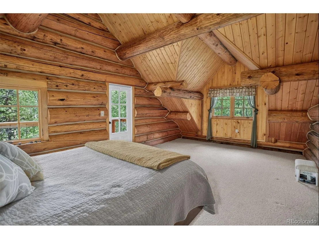 Photo of 261 Pine Dr