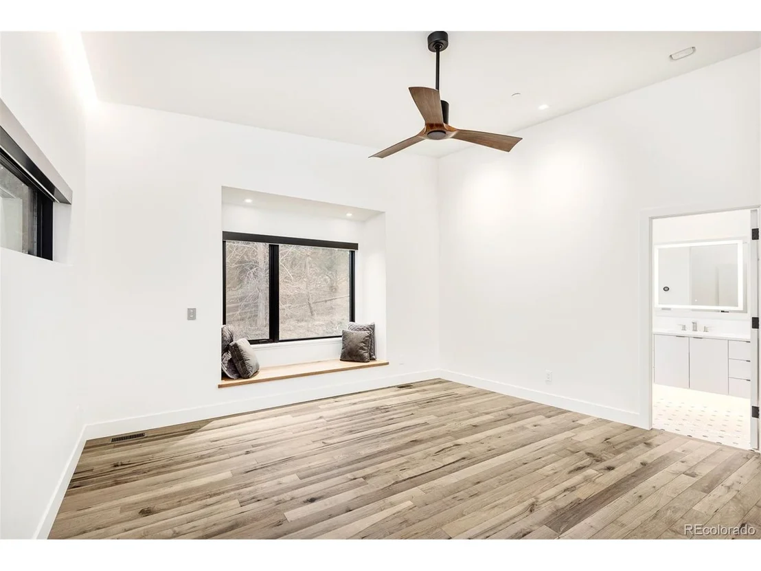 Photo of 7526 Spring Dr