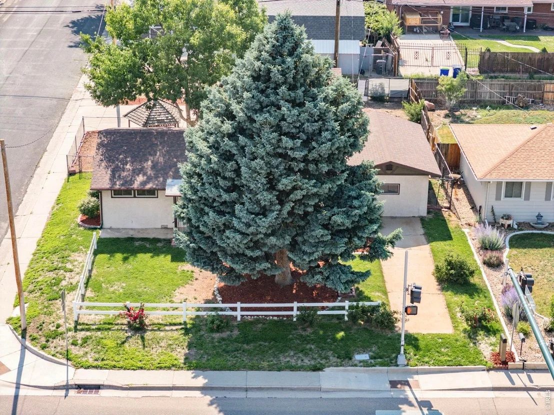 Photo of 721 35th Ave
