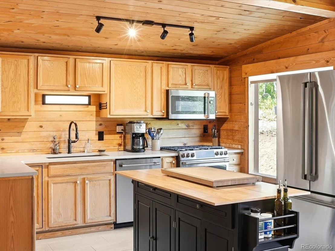 Photo of 277 Timbertop Rd