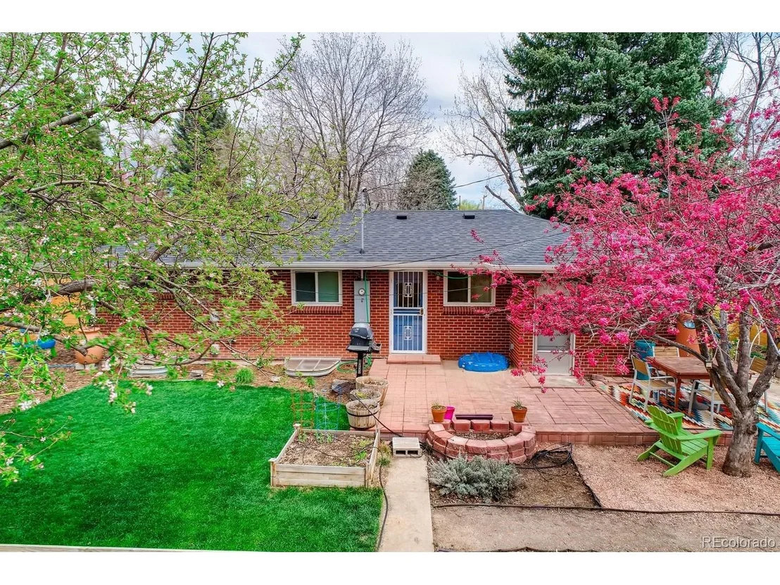 Photo of 6167 Flower St