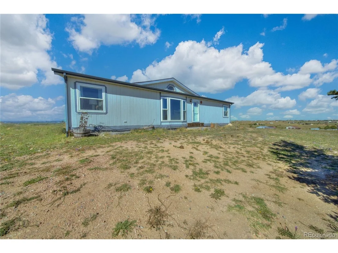 Photo of 15960 Homecrest Cir