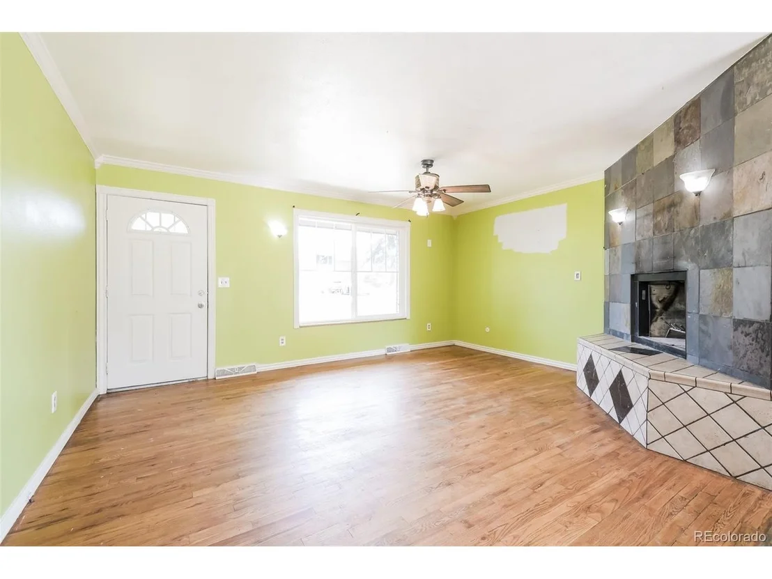 Photo of 3400 Mowry Pl