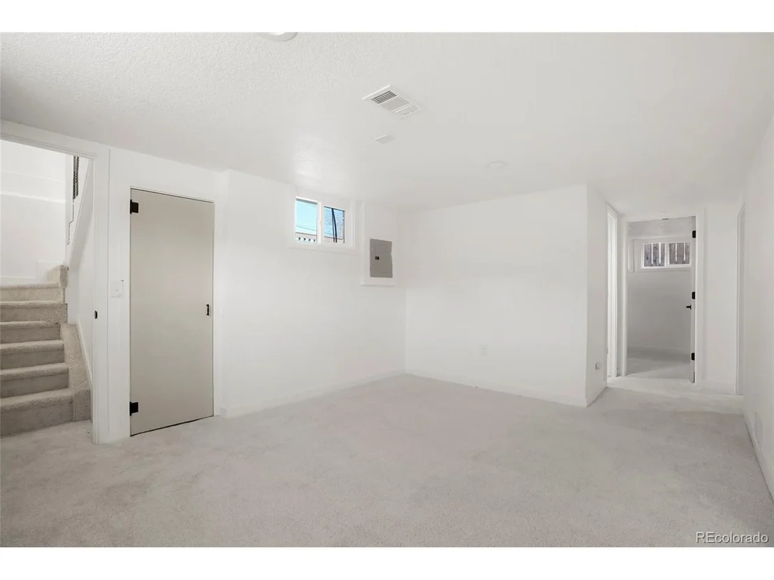 Photo of 4565 W Exposition Ave