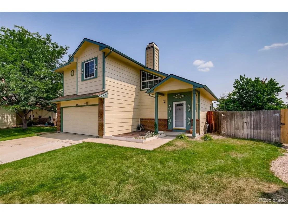 Photo of 642 Howe Cir