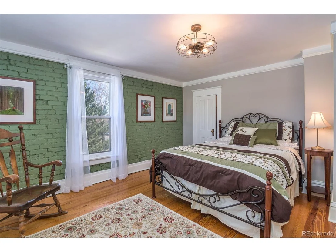 Photo of 1905 Iris Ave