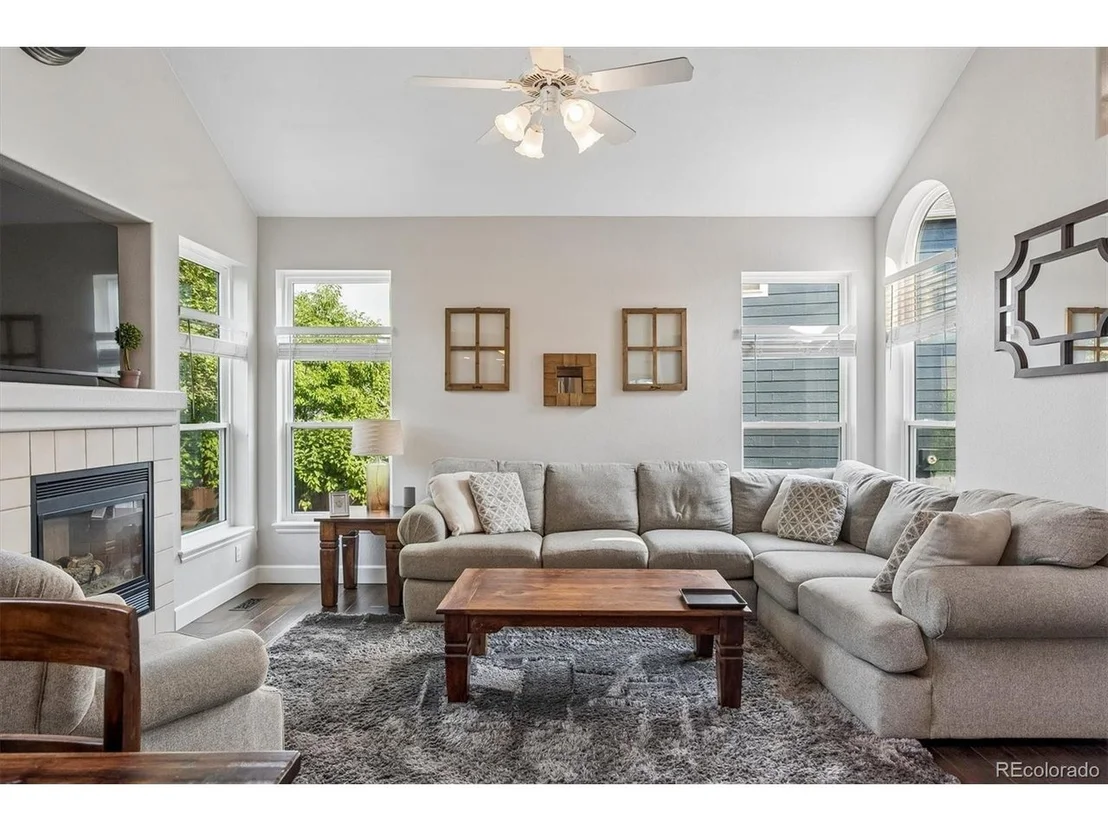 Photo of 16287 Blueleaf Pl