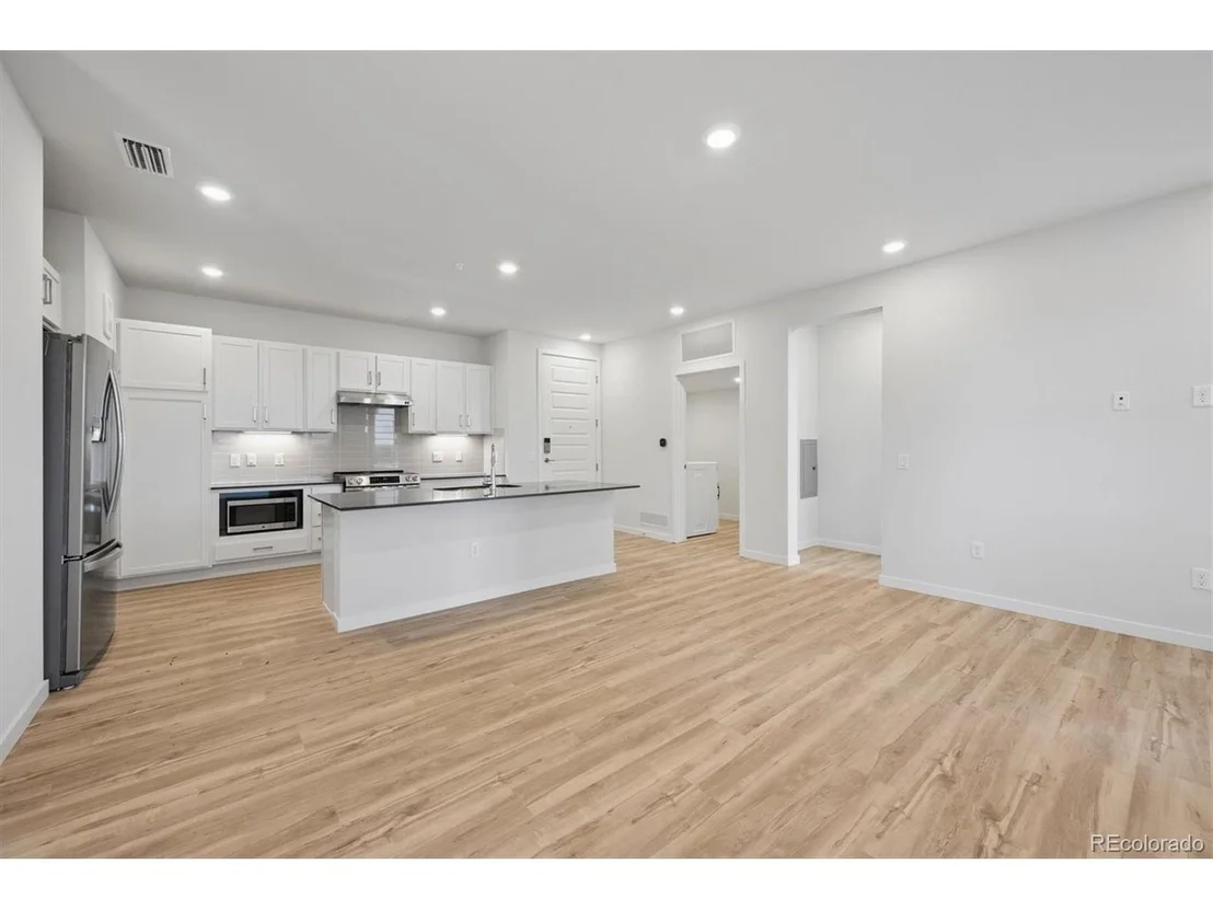 Photo of Unit 2206 at 485 Interlocken Blvd