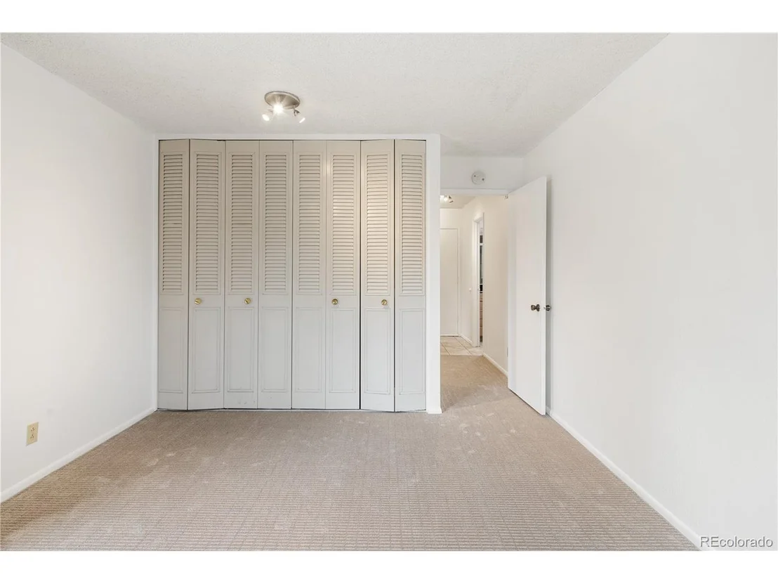 Photo of Unit 201 at 850 20th St