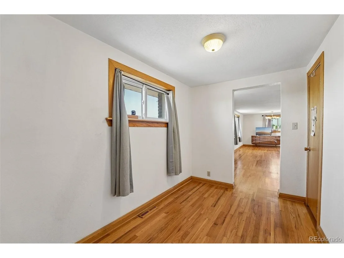 Photo of 101 2nd St