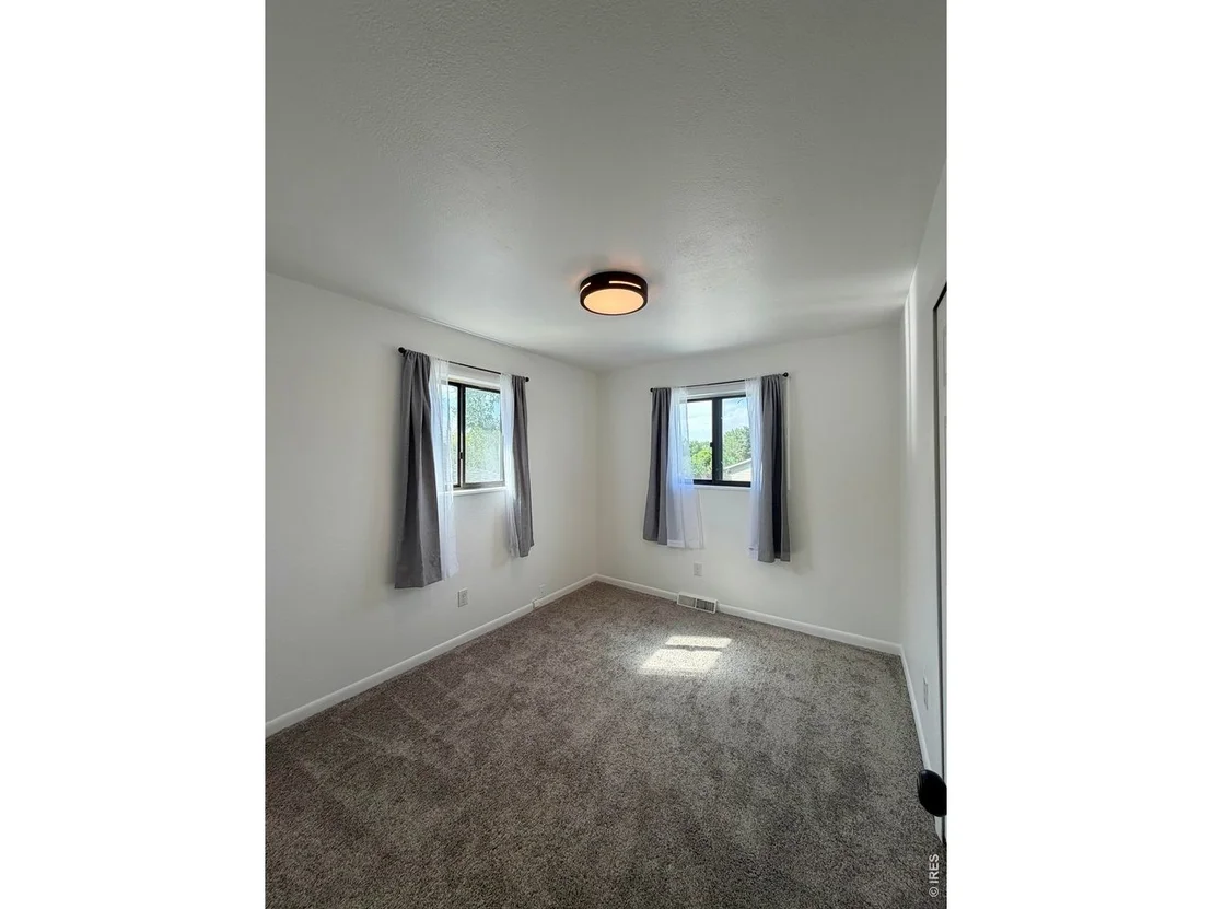 Photo of 4422 W 9th St